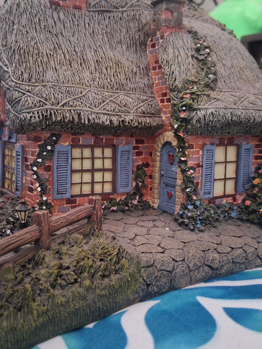 Hawthorne Village                "Sweetheart Cottage"
